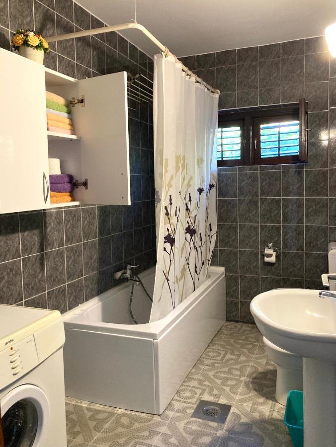 Apartman Carmak Ulcinj Luaran gambar